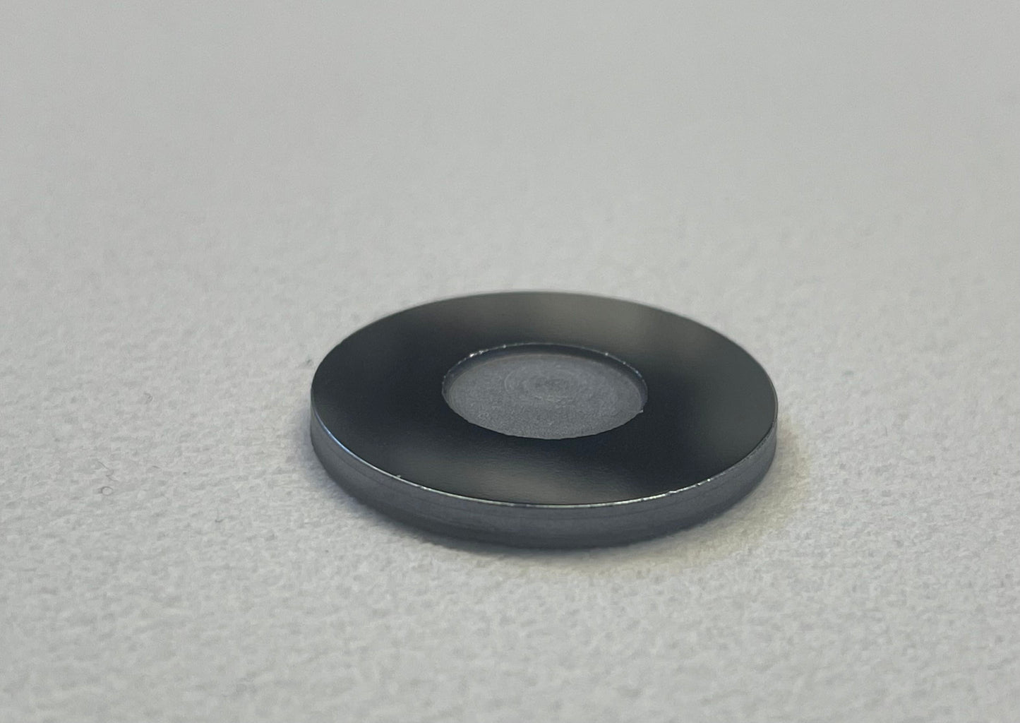 Zero Background XRD Sample Holder ; 23.6mm Diameter , 2mm Thick With Cavity 10mm Diameter, 0.5mm Depth