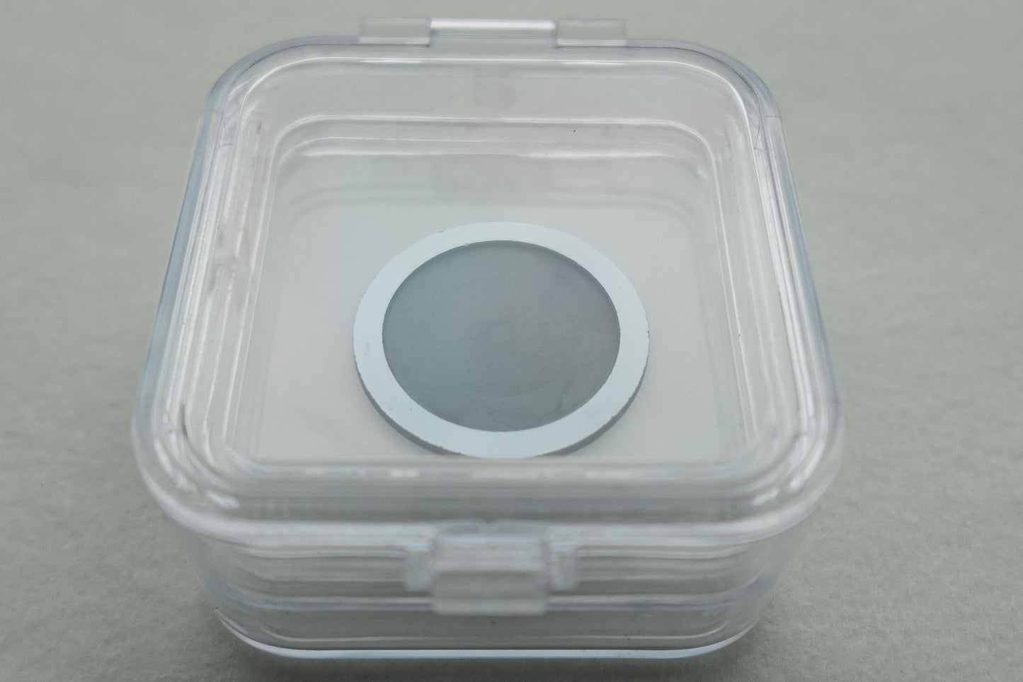 Bruker low background sample holder in box